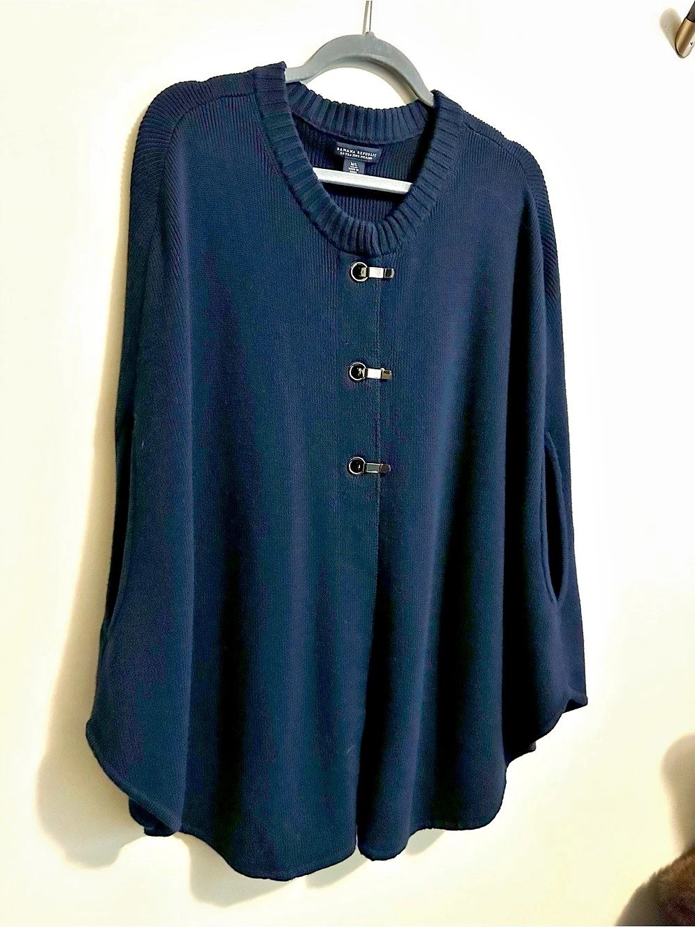 Banana Republic Extra Fine Merino Wool Toggle Cape Sweater Medium